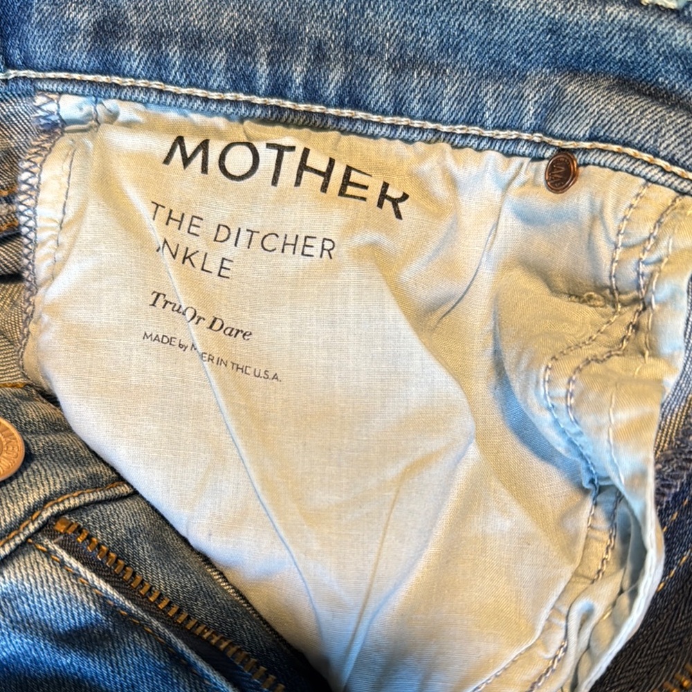 MOTHER The Ditcher Ankle Jeans in Light Blue Wash